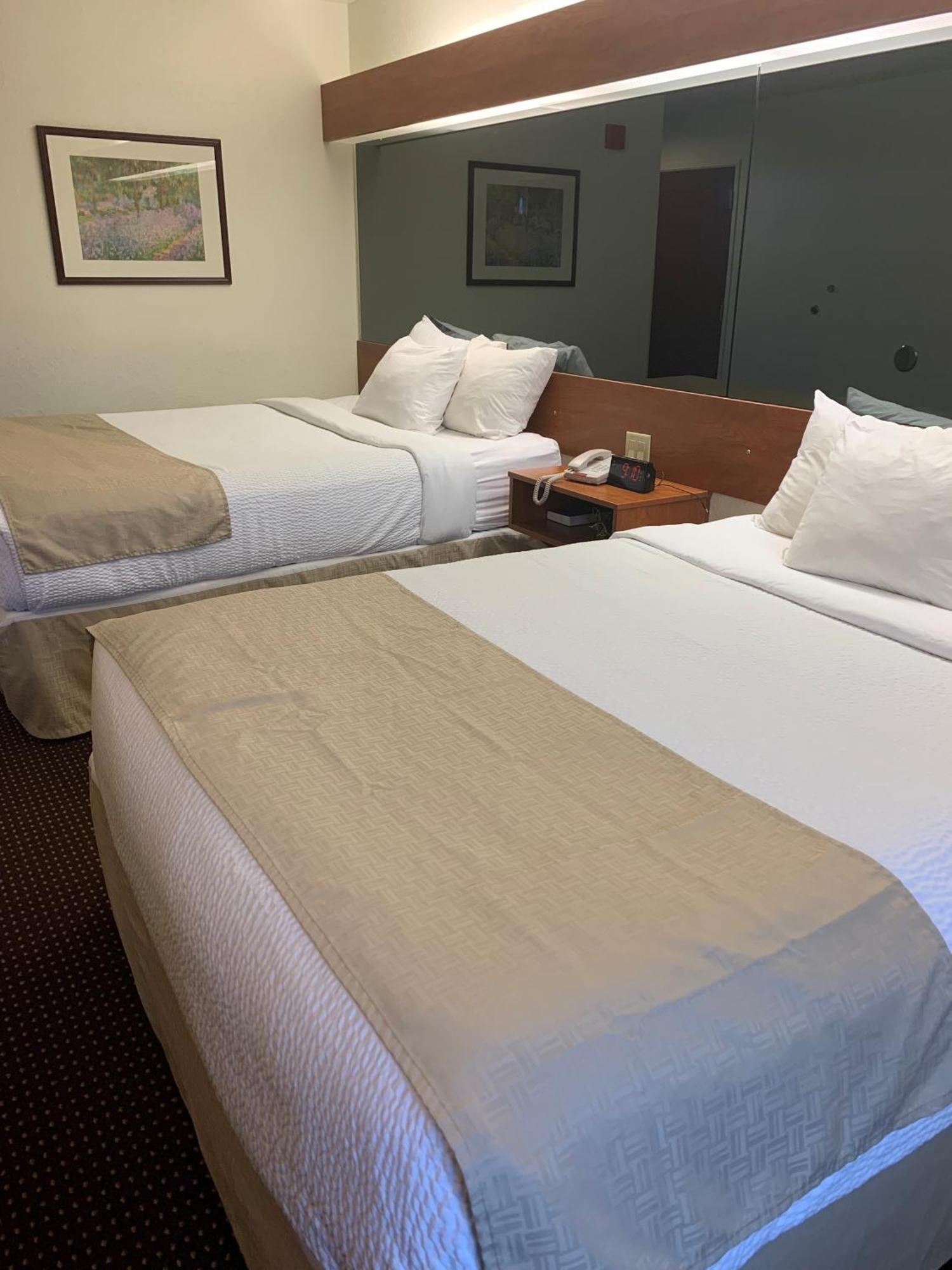 Microtel Inn & Suites By Wyndham Rice Lake Exterior foto