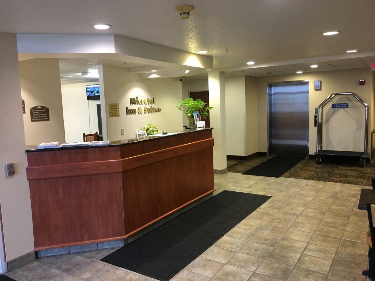Microtel Inn & Suites By Wyndham Rice Lake Exterior foto